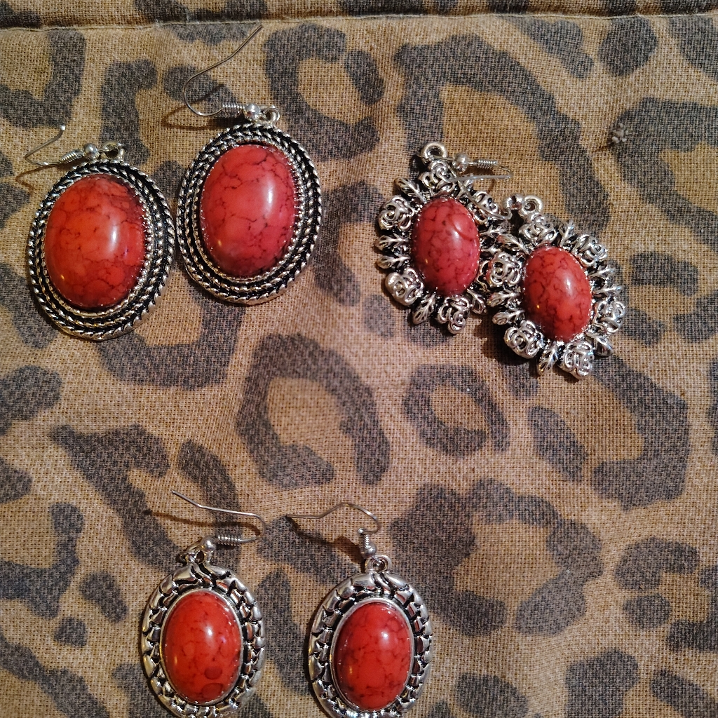 Womens Red Turquoise Earrings X 3 50$